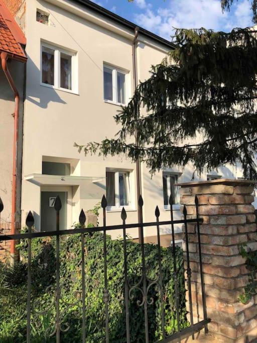 Quattro Casa Lejlighed Sopron Eksteriør billede